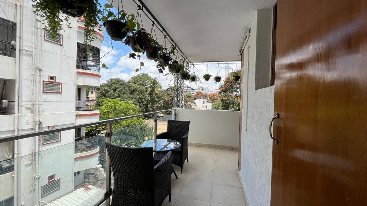 Luho Grande Bed & Breakfast Bangalore Exterior foto